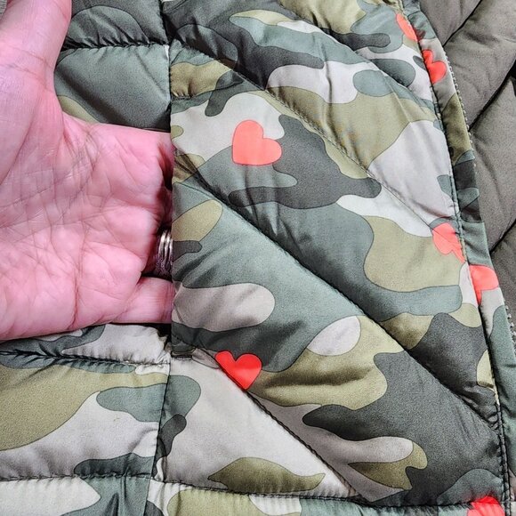 GAP Kids Girls Size Small Camouflage Heart Print Vest Water Resistant Lined NEW - Picture 8 of 11